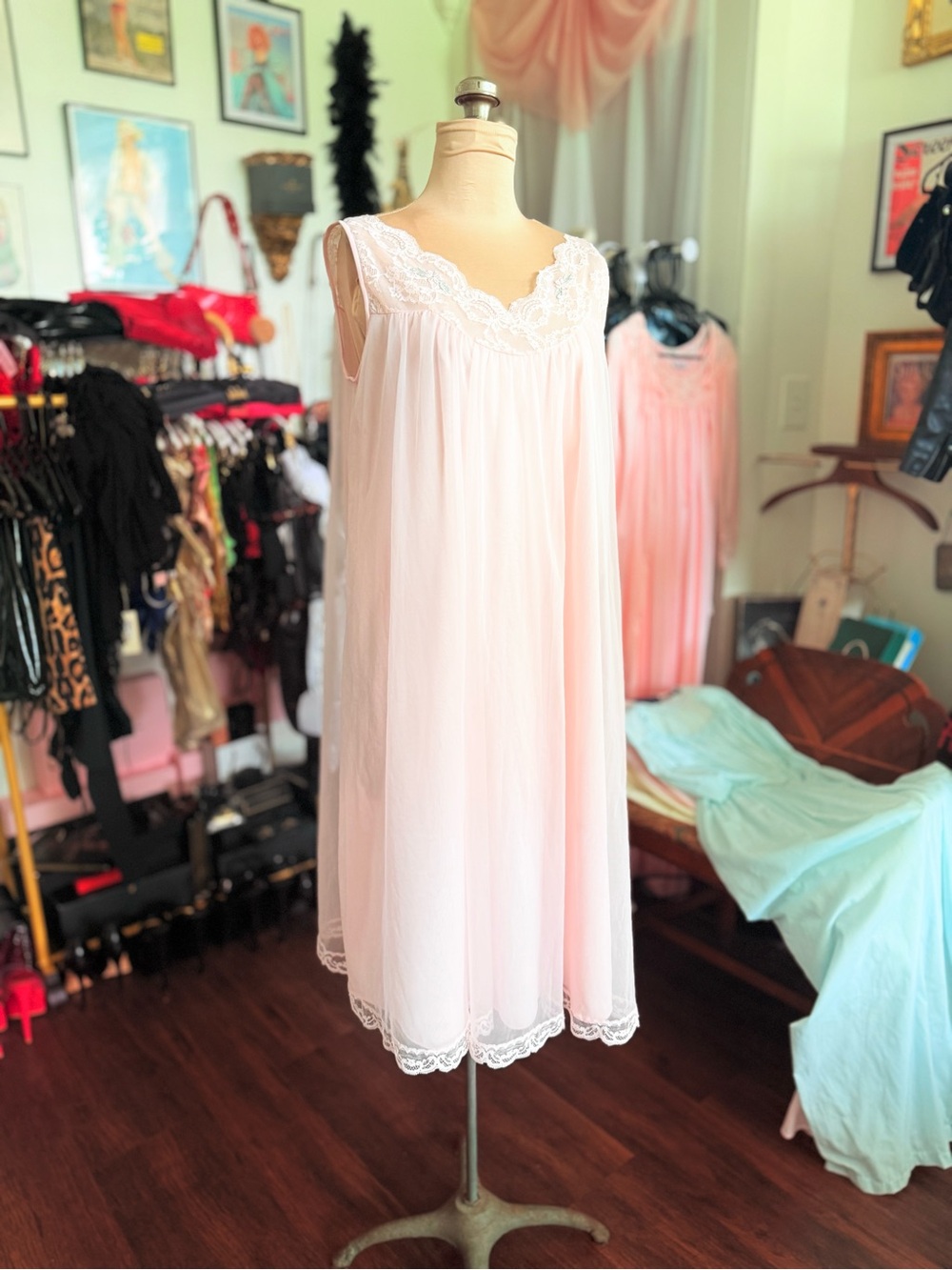 Vintage 1960’s Pastel Pink Nightgown